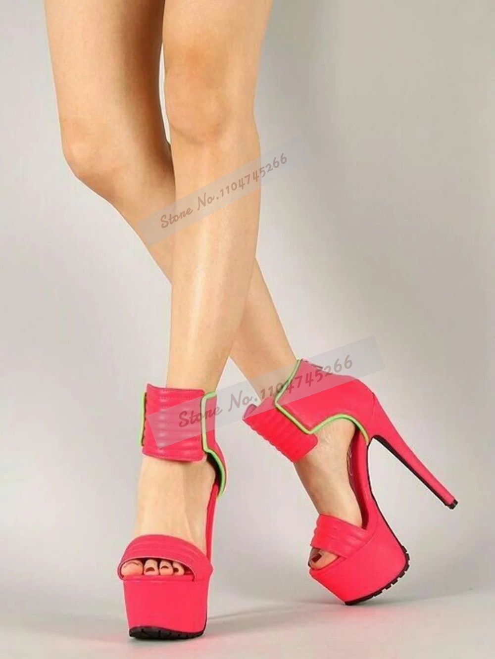 صنادل عالية الكعب مخططة من الج - مراجعة Wide Fit Heels وسعره