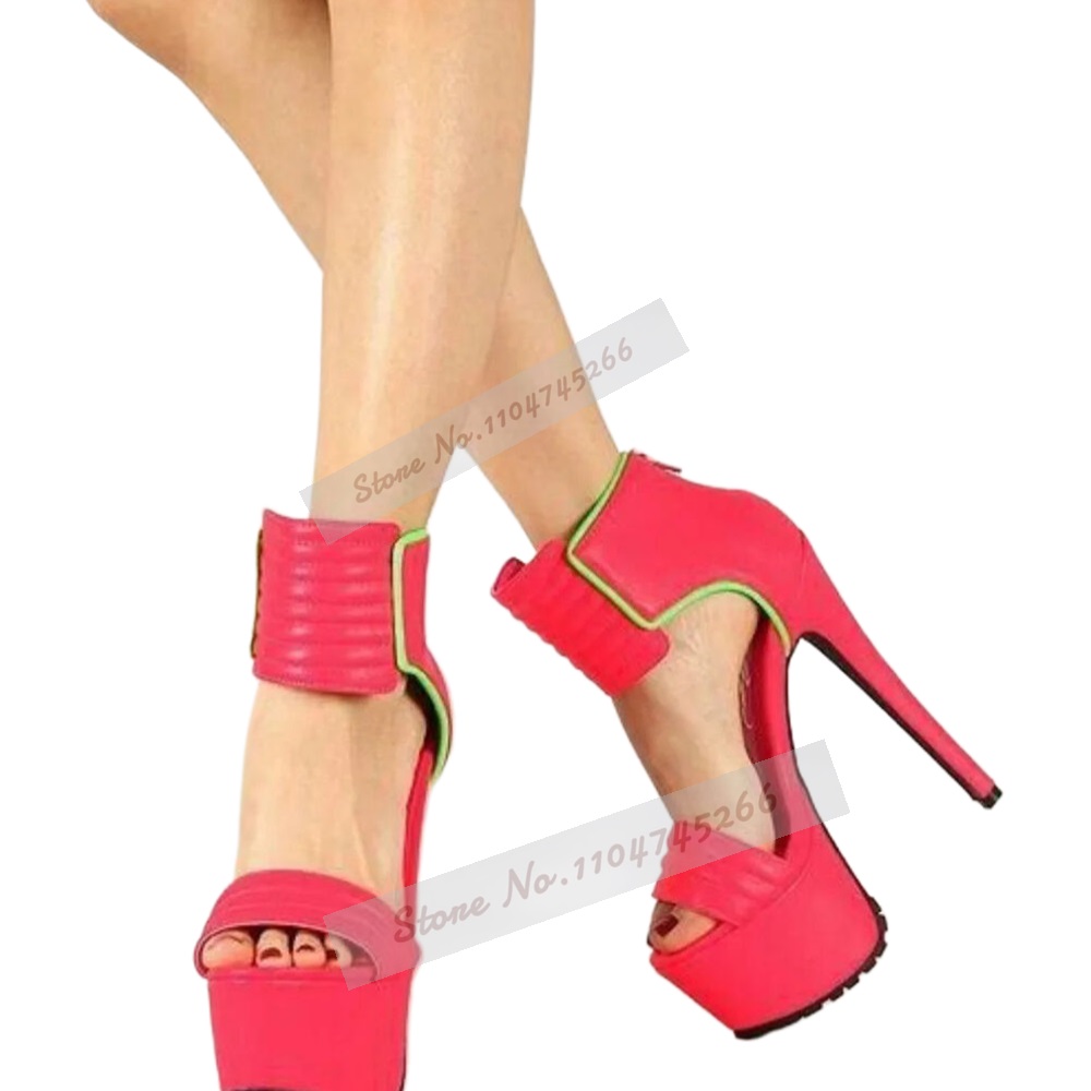 صنادل عالية الكعب مخططة من الج - مراجعة Wide Fit Heels وسعره