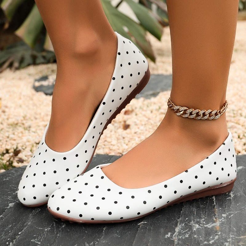 أحذية نسائية مسطحة بيضاء منقطة - مراجعة Women Shoes For Walking وسعره