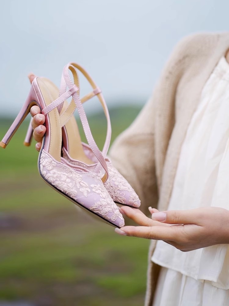 كعب ستيليتو مسطح للربيع والصيف - مراجعة Wide Fit Heels وسعره