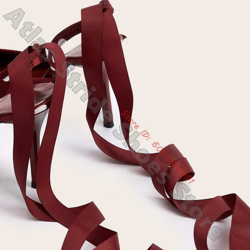 صنادل كعب عالي رفيع من الساتان - مراجعة Wide Fit Heels وسعره