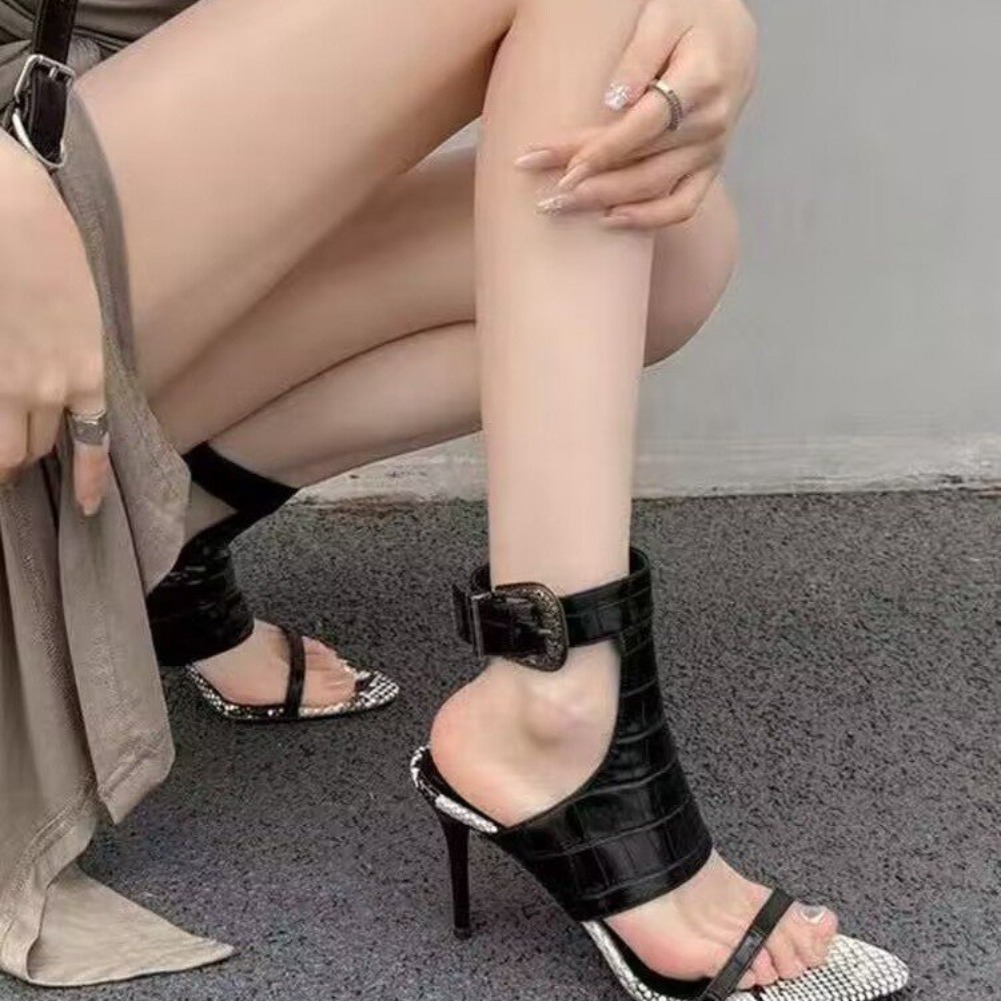 صنادل نسائية بكعب عالٍ صيفية ب - مراجعة Wide Fit Heels وسعره