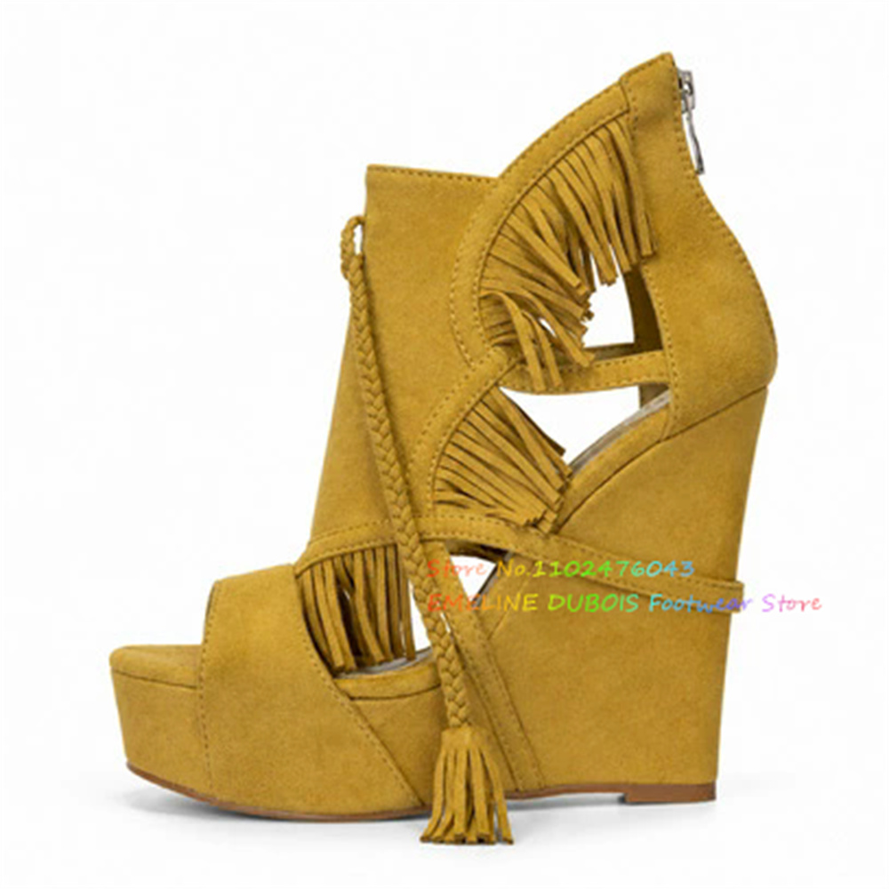 أحذية قصيرة بكعب عالٍ بأسلوب ب - مراجعة Zip Up Boots Short وسعره