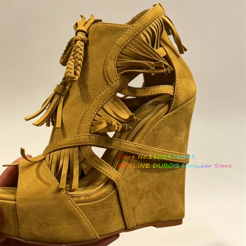 أحذية قصيرة بكعب عالٍ بأسلوب ب - مراجعة Zip Up Boots Short وسعره