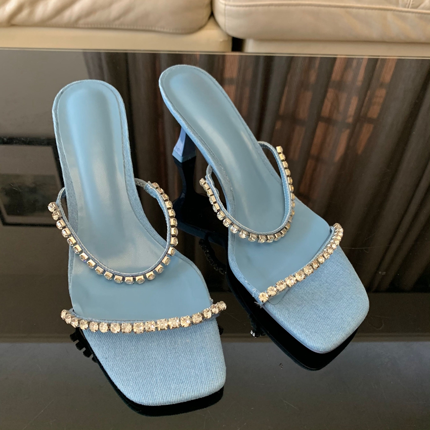 صنادل كعب من الدنيم بحجر الراي - مراجعة Women Shoes Jeans وسعره