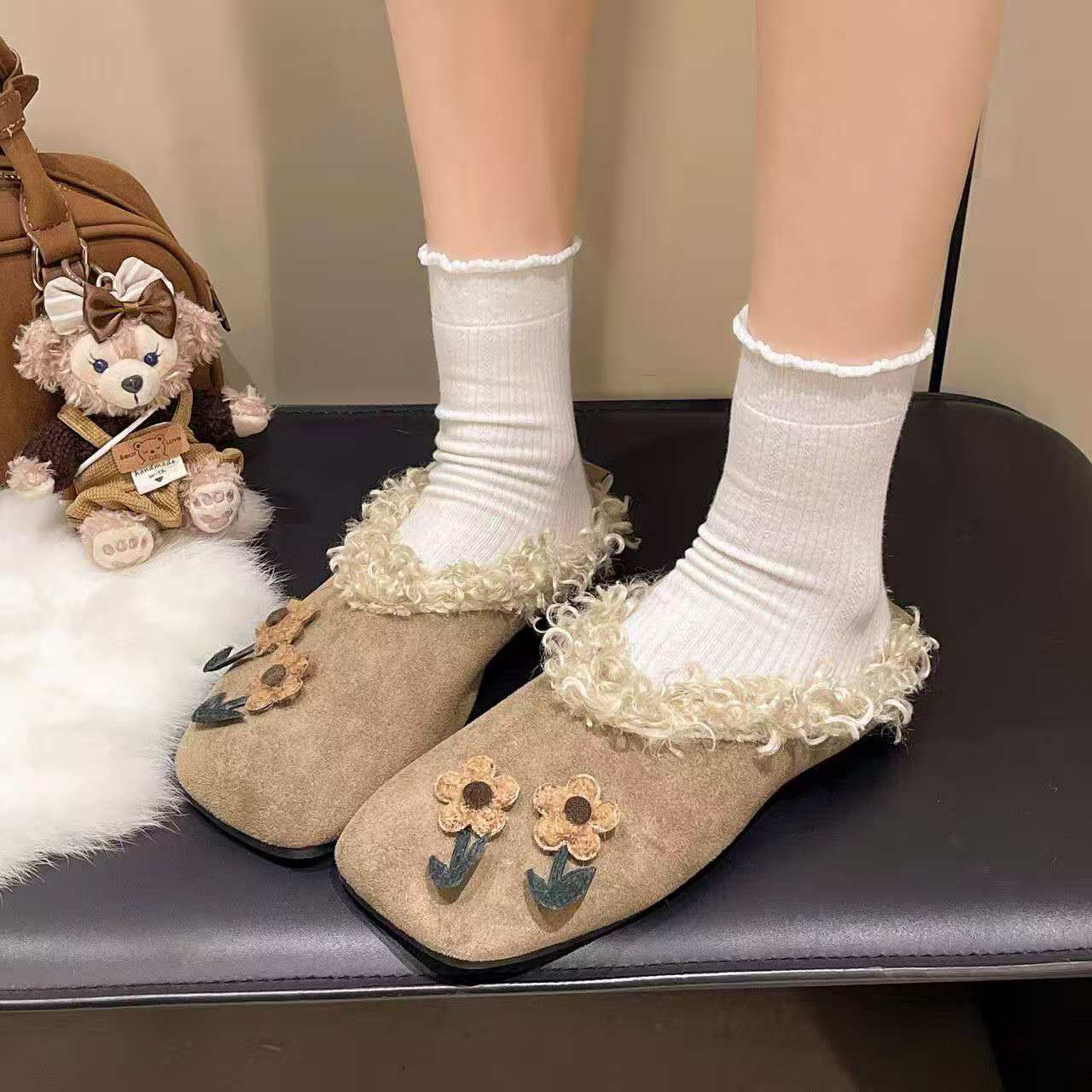 شباشب قطيفة مسطحة لخريف وشتاء  - مراجعة Women'S Shoes Hands Free وسعره